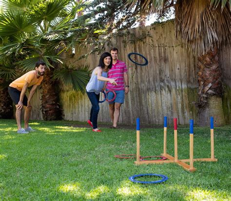 Ring Toss : Lawn Games .